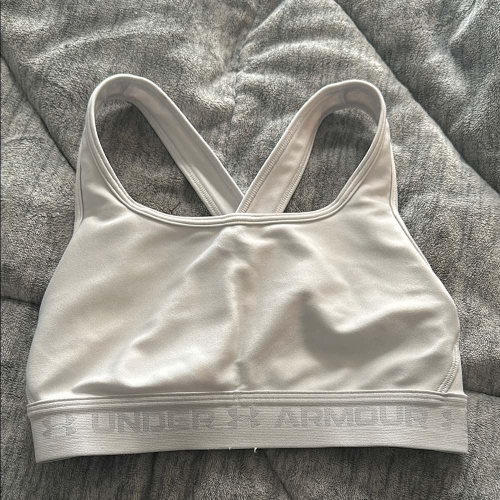 Under Armour Women's white Sports Bra